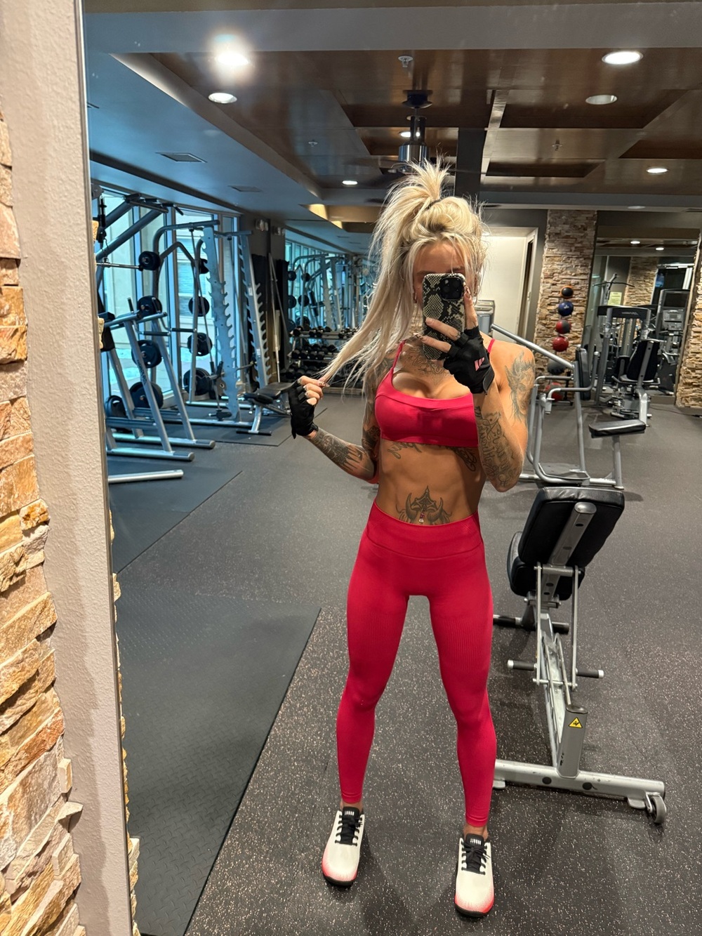 Thrivin Elevate Sculpting Scrunch Leggings and Sports Bra Set Pink Legging Set
